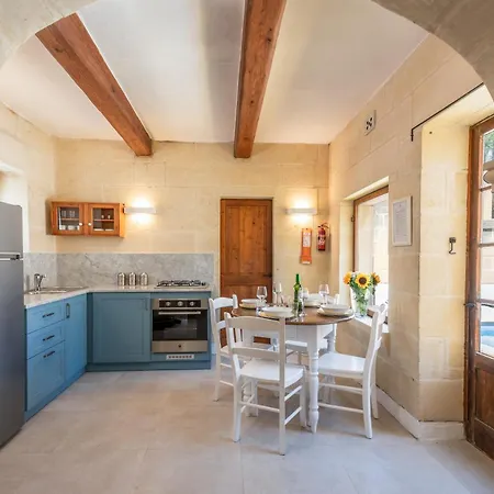 Nyaraló Dar Ta' Mansi With Private Pool