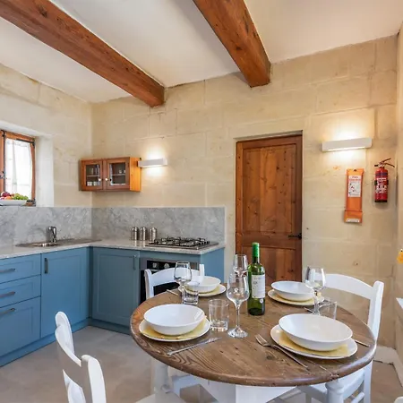 Dar Ta' Mansi With Private Pool بيت للعطل