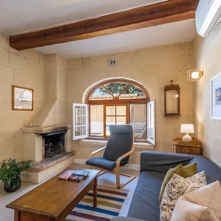 بيت للعطل Dar Ta' Mansi With Private Pool