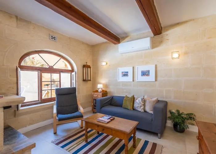 Dar Ta' Mansi With Private Pool